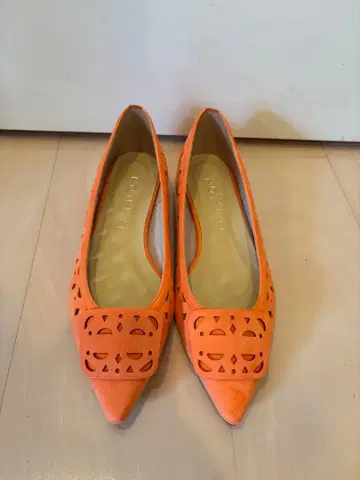 르 타롱 22.5cm 오렌지 컷 아웃 디자인 플랫 펌프스