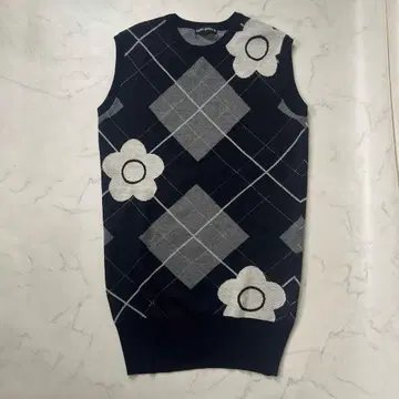 [새상품급] 마리콴트 데이지 38 M 니트 원피스 슬리브리스