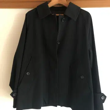 마가렛호웰 코트