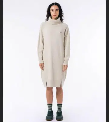 미들 게이지 터틀넥 니트 드레스