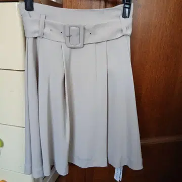 베이지 플리츠 스커트 허리 벨트 포함