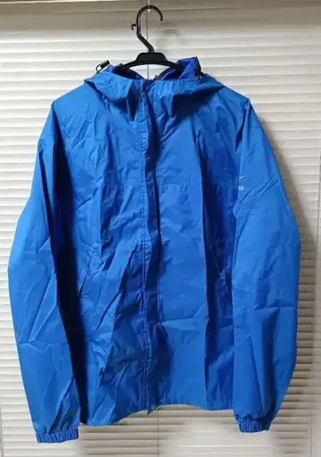 블루 레인 자켓 & 블랙 팬츠 세트