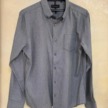 그레이 체크 무늬 버튼 다운 셔츠