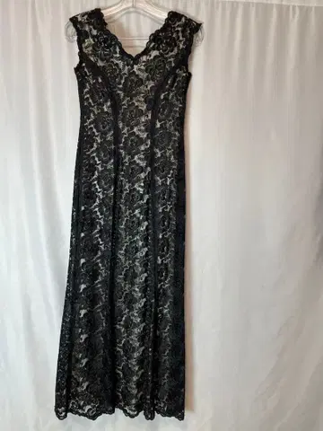 꽃무늬 레이스 롱 드레스