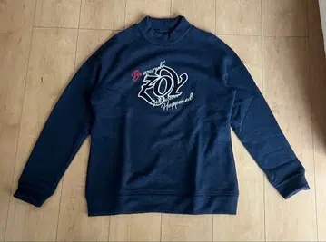 ZOY 자수 네이비 모크넥 셔츠