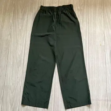 요건 레일 팬츠