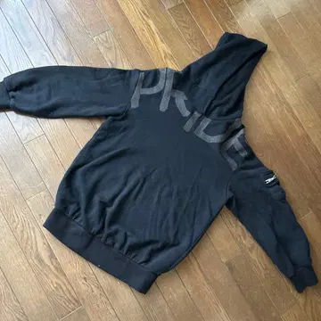 PRIDE 로고 블랙 후드티