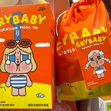 POPMART CRYBABY VACATION MODE ON