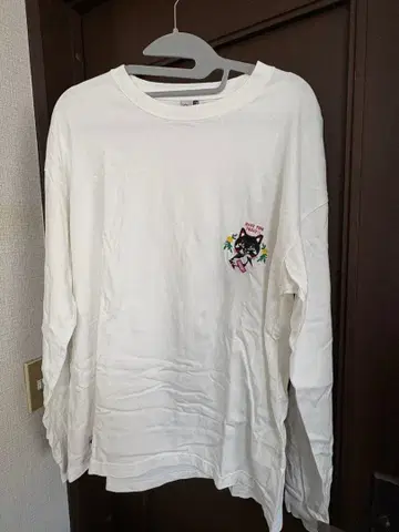 참스 긴팔 T셔츠