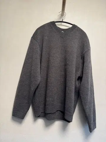 유니클로C V넥 니트 그레이 L