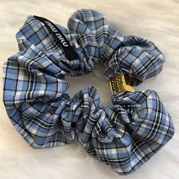 스카이블루 체크 스크런치