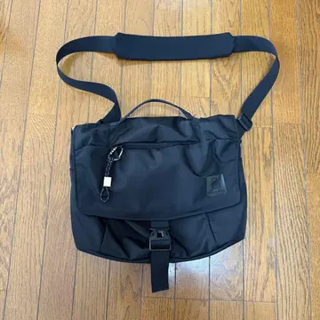 MAMMUT xeron messenger 14l Black