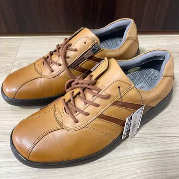 미사용 새상품! HONTONIRAKUDA 캐주얼 워킹화 25EEEE