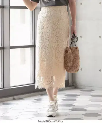 에크루 레이스 타이트 스커트