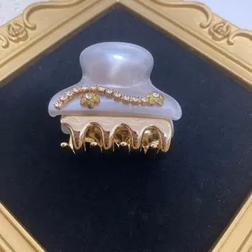 아카 꽃 클립 헤어 클립