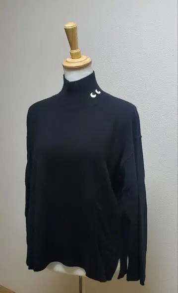 새상품 유니클로 x 안야 힌드마치 캐시미어 니트 스웨터 블랙 L