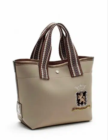 ADMJ 매직 라이트 토트백 엠블럼 자수