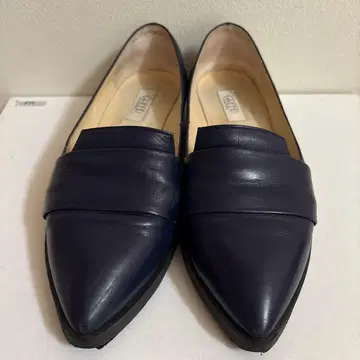 GREED 네이비 스틸레토 로퍼