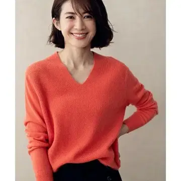 23구 [세탁 가능] 머서라이즈드 캐시미어 V넥 니트