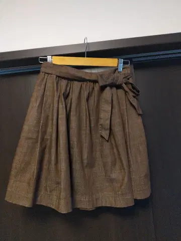 매킨토시 철학 브라운 플레어 스커트 리본 포함 무릎 기장