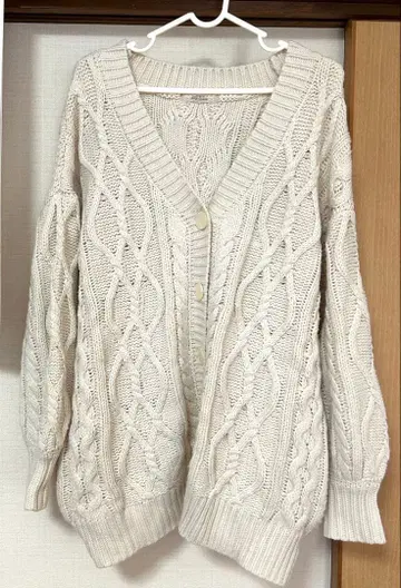 NICECLAP 아이보리 케이블 니트 가디건