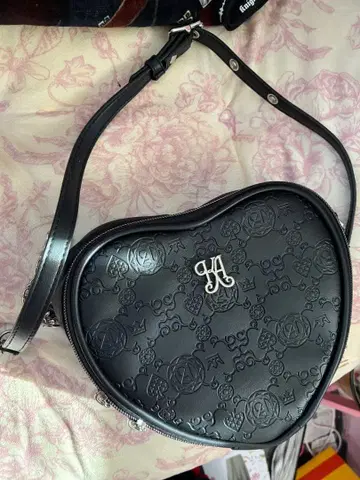 바우군 knightX 하트 숄더 가방