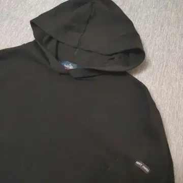 새상품급 [세인트 제임스] 후드 부착 후드티 긴팔 티셔츠 M