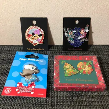 디즈니 리조트 겨울 크리스마스 관련 핀 배지 세트