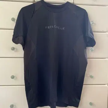 FEELCYCLE 블랙 T셔츠
