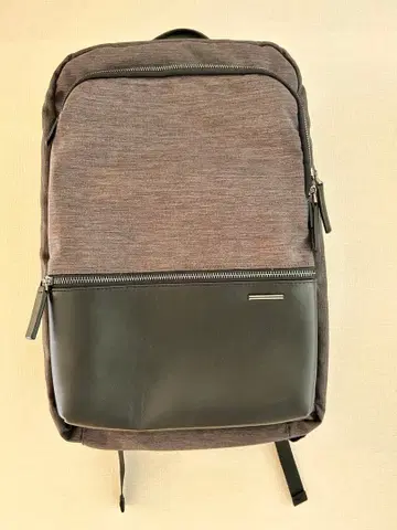 ZERO HALLIBURTON 백팩