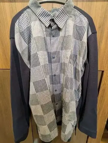 미사용에 가까운 HARMONY 체크 무늬 긴팔 셔츠 그레이 네이비