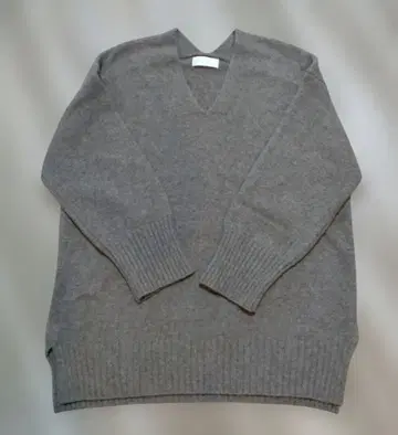 RIVE DROITE 야크 100% V넥 스웨터