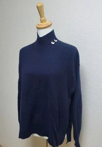 새상품 유니클로 x 안야 힌드마치 캐시미어 니트 스웨터 네이비 L