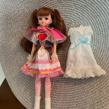 팬텀미라쥬 리카짱 인형 하트 의상과 화이트 드레스 옷 갈아입히기