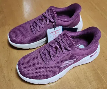 스케쳐스 여성용 스니커즈 24