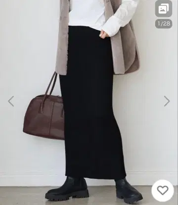 리브 드로와 리브 스트레이트 스커트 블랙