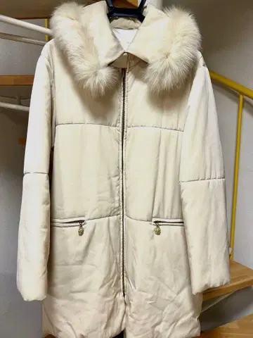 이탈리아제 퍼 달린 다운 자켓 여성용 L 사이즈