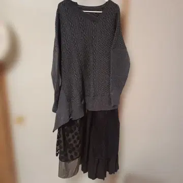 Kohaku 그레이 케이블 짜임 긴팔 니트 원피스