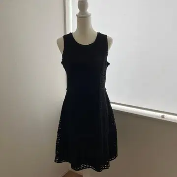 미사용 새상품 MX&Co 블랙 슬리브리스 원피스