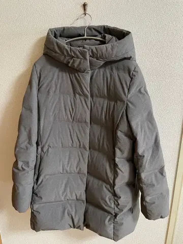 새상품급 UNIQLO 그레이 다운 자켓 M 사이즈