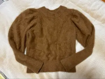 ETRE TOKYO 퍼프 슬리브 라쿤 니트 풀오버