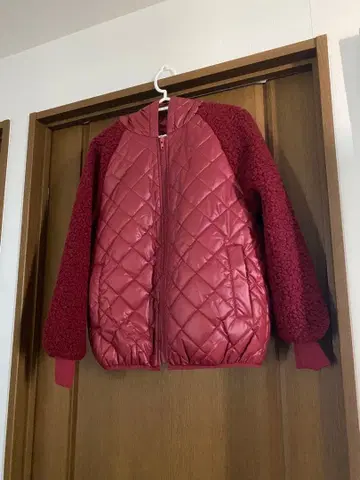 빨간색 플리스 나일론 자켓