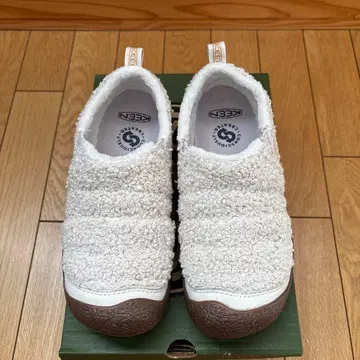 새상품 미사용 인기 KEEN 우먼 하우저 II 크림색