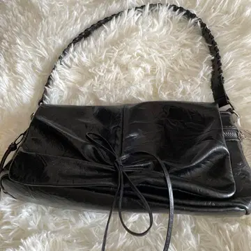 ZARA 리본 블랙 숄더백 매듭 디자인