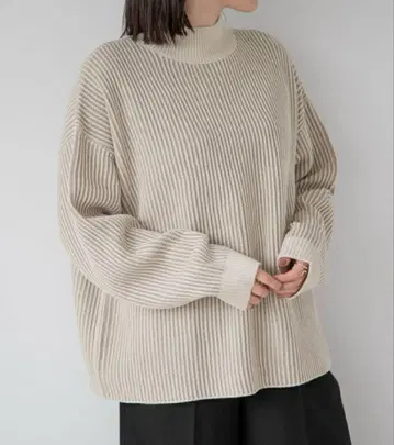 로리즈팜 스트라이프 하이넥 니트 빅 루즈 프리 사이즈