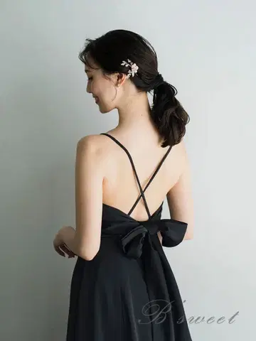 블랙 롱 드레스 백 스트랩