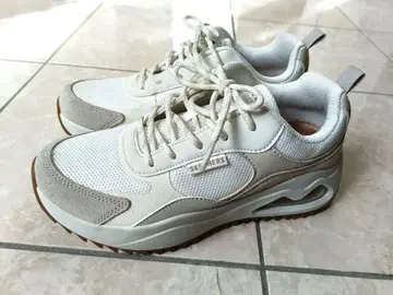 미사용품 SKECHERS 스니커즈 화이트 24.5