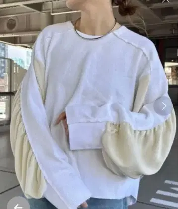 etsinta 화이트 리브 라운드넥 돌먼 티셔츠