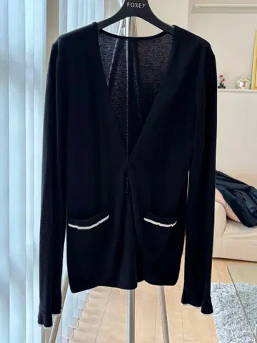 FOXEY 부티크 노카라 자켓풍 가디건