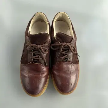 브라운 스웨이드 레이스업 슈즈